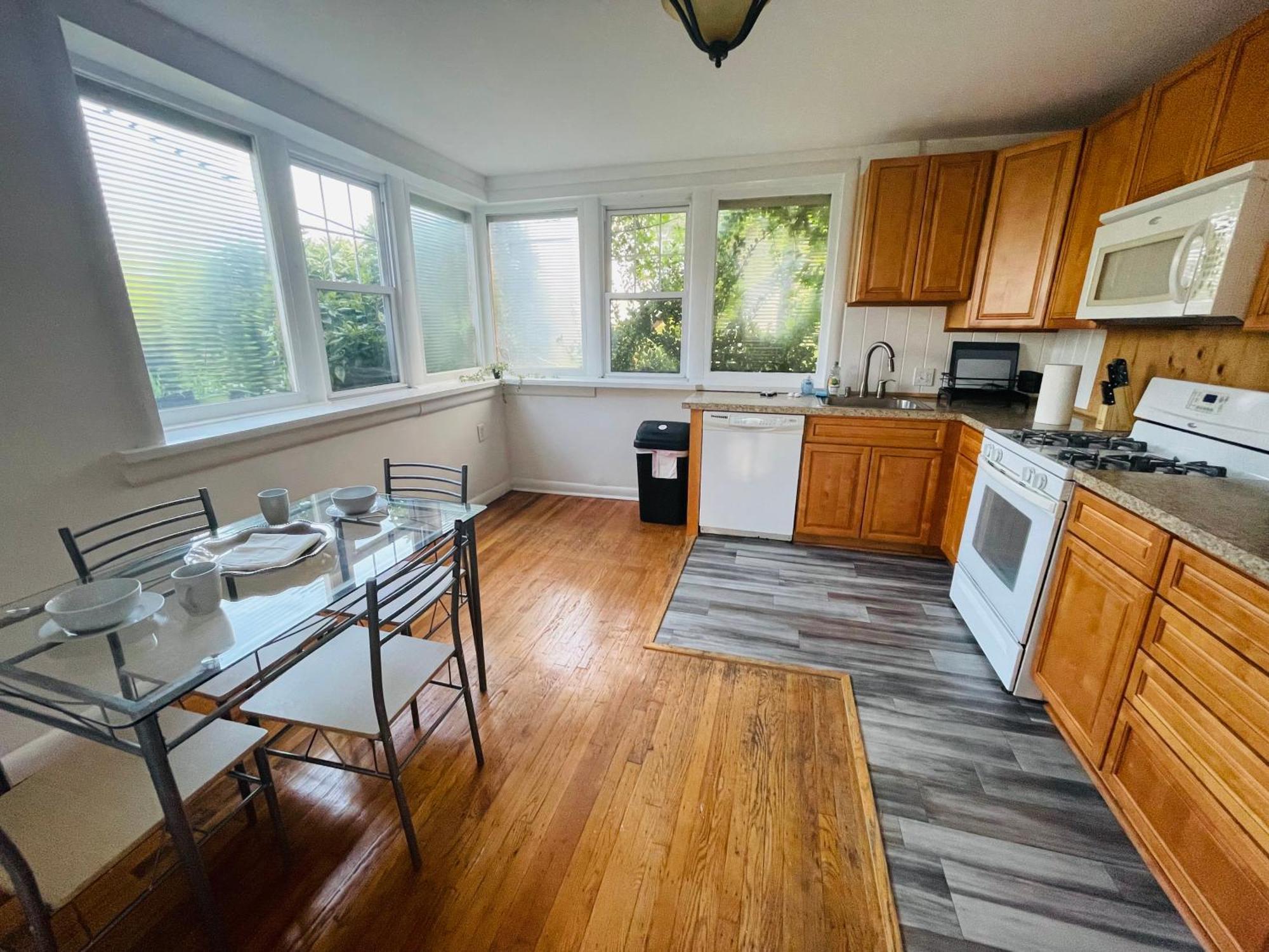 Charming 2br House In * Elkins Park