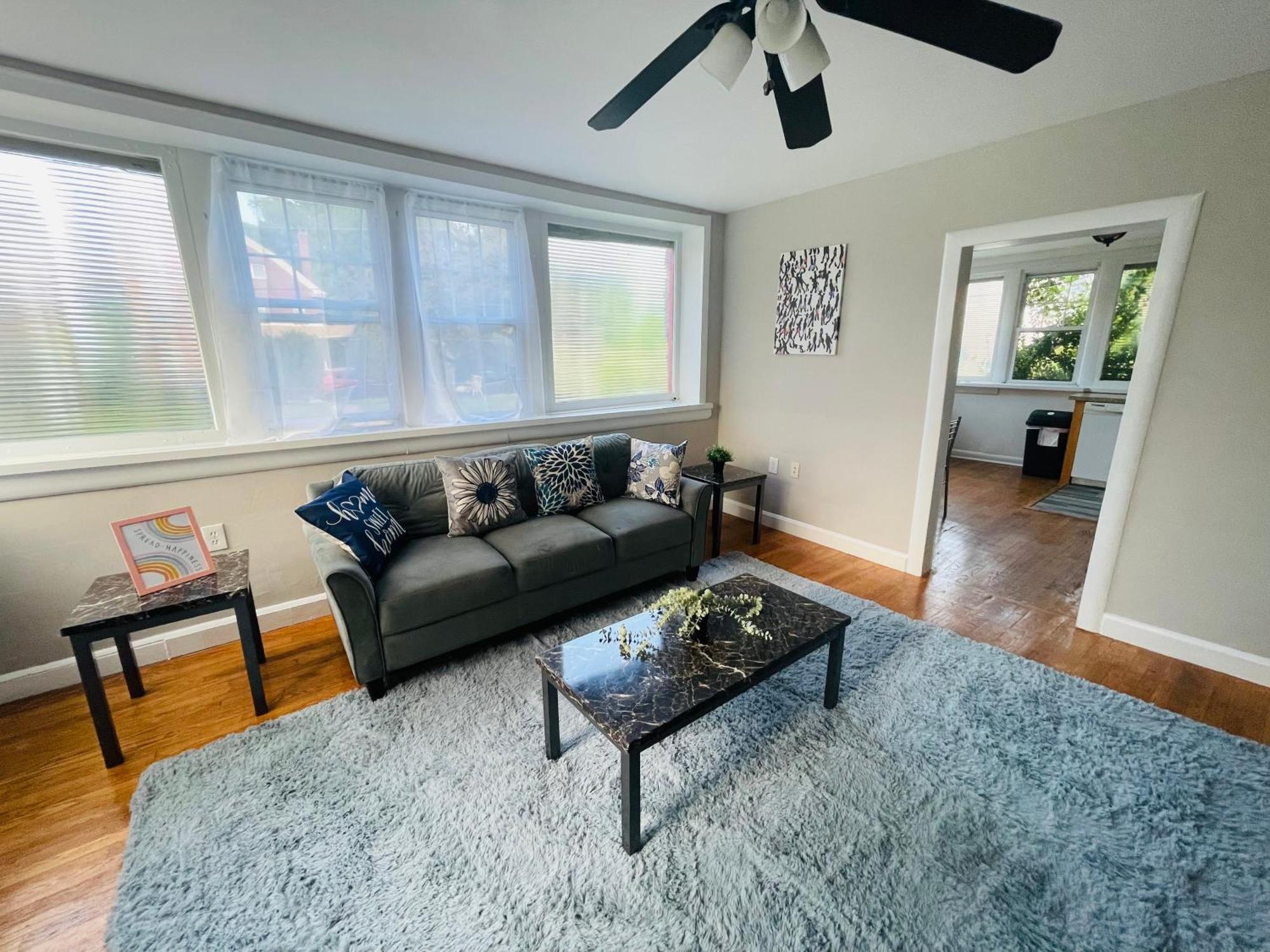 Charming 2br House In Apartment